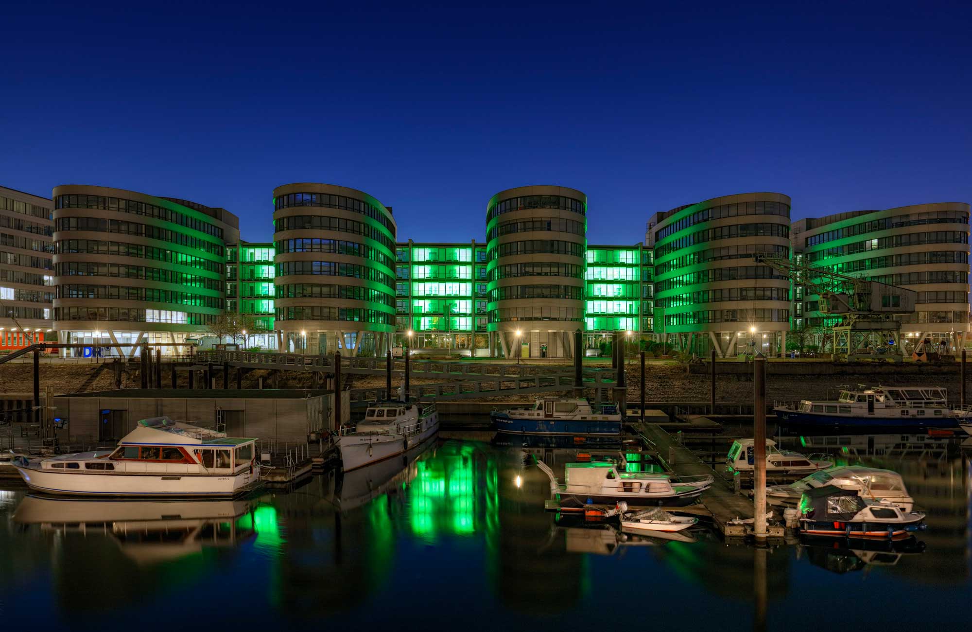 Five Boats in Grün THX