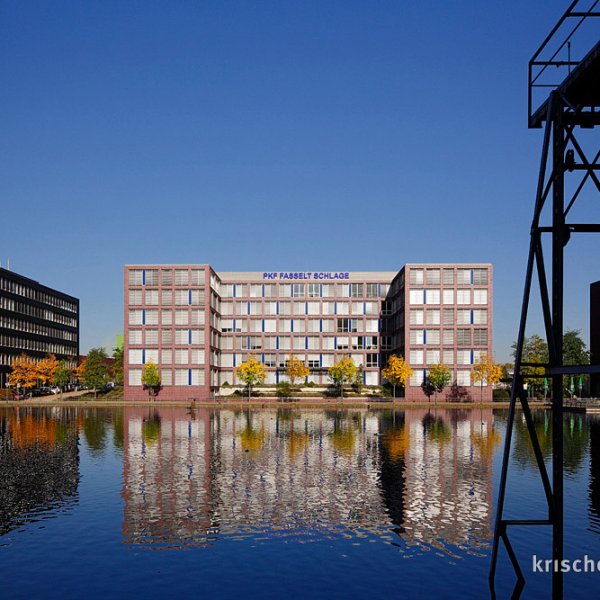 Pier Eins Innenhafen Duisburg