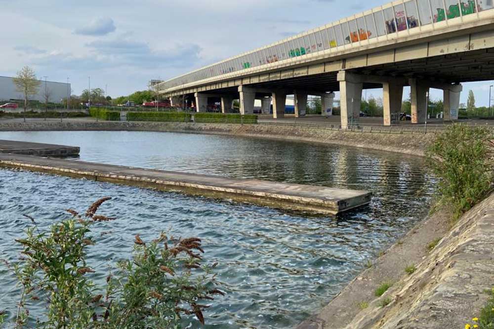 Pontonsteg wird rückgebaut