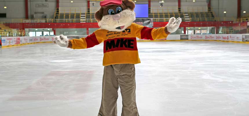 Mike Hamsterbacke auf dem Eis
