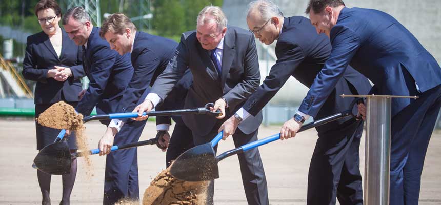Symbolischer Spatenstich für das neue Braunkohlekraftwerk mit der polnischen Ministerpräsidentin Ewa Kopacz.