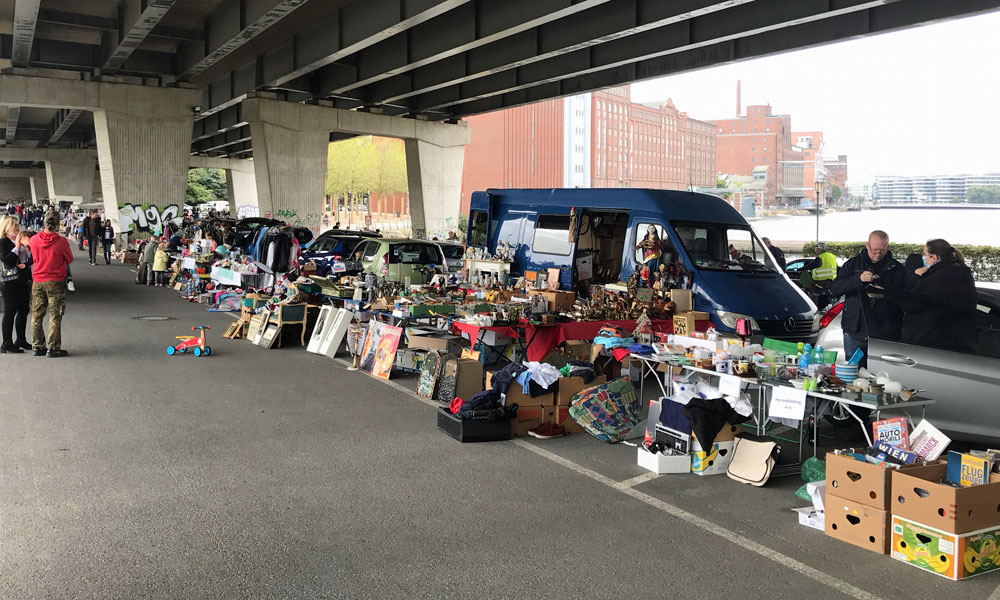 Trödelmarkt am Innenhafen Duisburg
