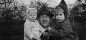 Friedrich Piotrowski mit Tochter Margot und Sohn Paul.