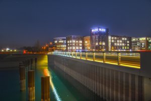 Volksbank Rhein-Ruhr Zentrale bei Nacht